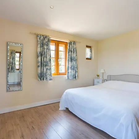 Gageac-et-rouillac Sleeps 6 Pool Wifi Villa *